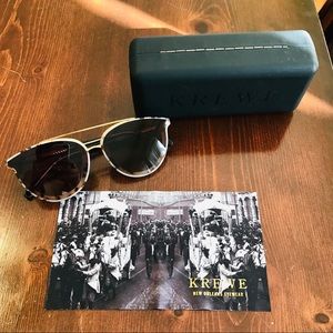 KREWE CLIO NYLON MATTE OYSTER +BLACK+ CRYSTAL 😎